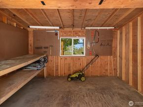 21206 SW Tramp Harbor Road, Vashon WA 98070