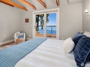 21206 SW Tramp Harbor Road, Vashon WA 98070