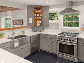 21206 SW Tramp Harbor Road, Vashon WA 98070