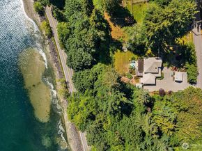 21206 SW Tramp Harbor Road, Vashon WA 98070