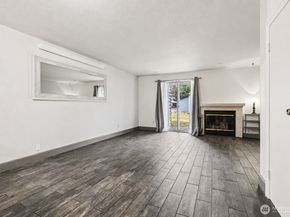 280 NW Newport Way B14, Issaquah WA 98027