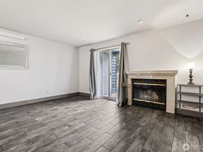 280 NW Newport Way B14, Issaquah WA 98027