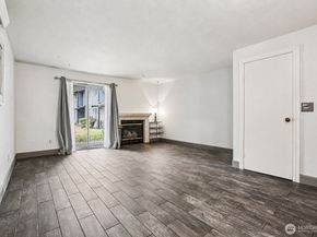 280 NW Newport Way B14, Issaquah WA 98027