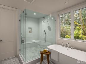 10618 NE 54th Lane, Kirkland WA 98033