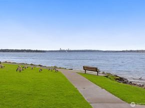 10618 NE 54th Lane, Kirkland WA 98033