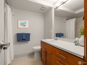 900 Warren Avenue N 302, Seattle WA 98109