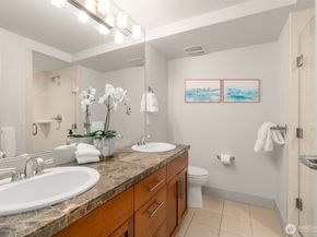 900 Warren Avenue N 302, Seattle WA 98109