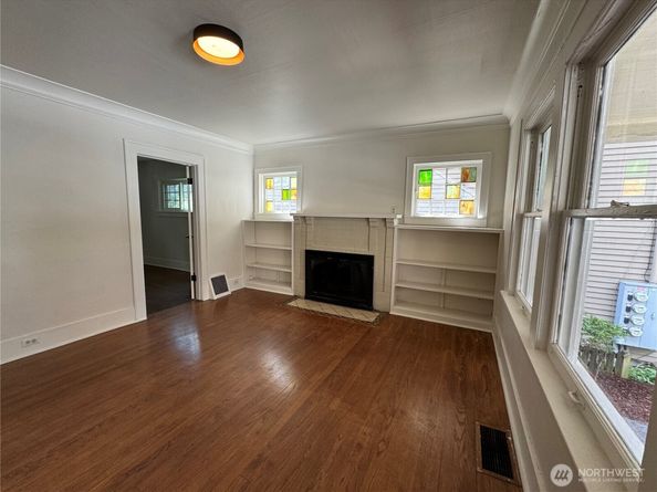 811 NE 66th Street, Seattle WA 98115