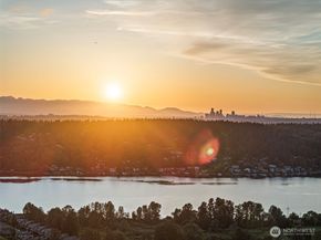 3766 Monterey Court NE, Renton WA 98056