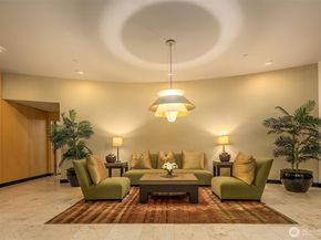 2716 Elliott Avenue 402, Seattle WA 98121
