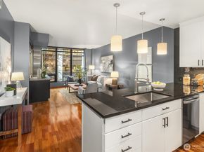 2716 Elliott Avenue 402, Seattle WA 98121