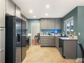 4851 NW Walgren Drive, Silverdale WA 98383