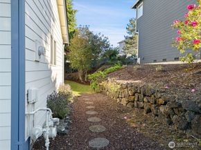 4851 NW Walgren Drive, Silverdale WA 98383