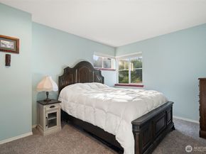 4851 NW Walgren Drive, Silverdale WA 98383