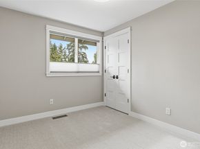 20426 73rd Place NE, Kenmore WA 98028
