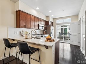 2107 NW Moraine Place, Issaquah WA 98027