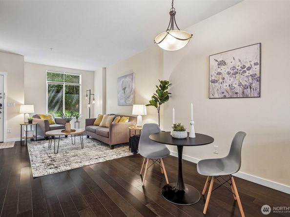 2107 NW Moraine Place, Issaquah WA 98027