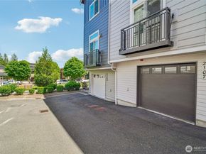 2107 NW Moraine Place, Issaquah WA 98027