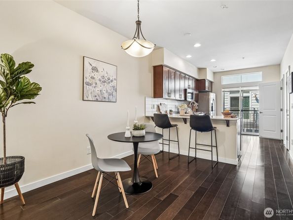 2107 NW Moraine Place, Issaquah WA 98027