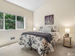 2107 NW Moraine Place, Issaquah WA 98027