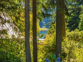 4560 ISLAND Avenue, Bainbridge Island WA 98110