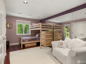 4560 ISLAND Avenue, Bainbridge Island WA 98110