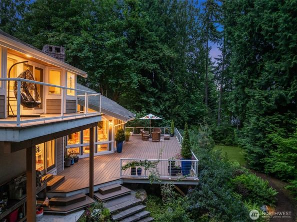 4560 ISLAND Avenue, Bainbridge Island WA 98110