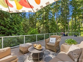 4560 ISLAND Avenue, Bainbridge Island WA 98110