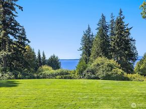 72 Olympic Drive NW, Shoreline WA 98177