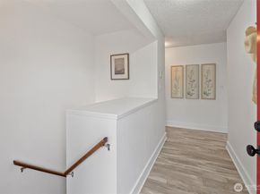 2001 NE 12th Street, Renton WA 98056
