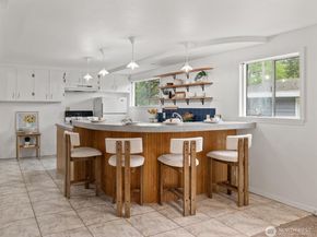 2001 NE 12th Street, Renton WA 98056
