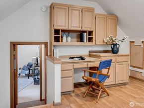 13713 209th Avenue NE, Woodinville WA 98077