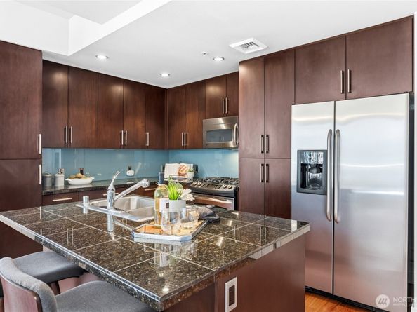 910 Lenora Street S809, Seattle WA 98121