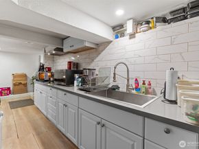 9059 Carkeek Drive S, Seattle WA 98118