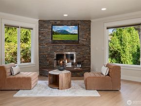 13214 180th Avenue NE, Redmond WA 98052