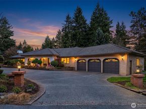 13214 180th Avenue NE, Redmond WA 98052