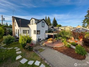 2127 8th Street, Bremerton WA 98312