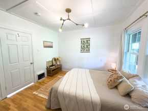 2127 8th Street, Bremerton WA 98312