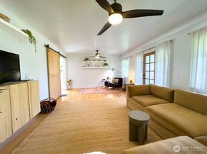 2127 8th Street, Bremerton WA 98312