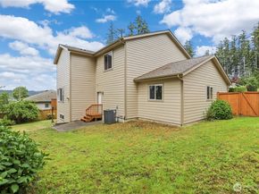 1963 NW Rampart Ridge Court, Bremerton WA 98311
