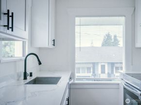 1312 39th St, Everett WA 98201