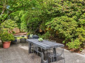 8914 SE 56th Street, Mercer Island WA 98040