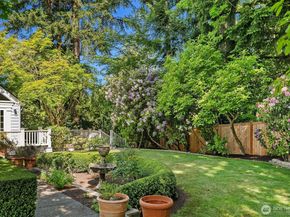 8914 SE 56th Street, Mercer Island WA 98040