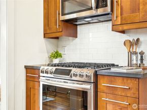 4755 39th Avenue S, Seattle WA 98118