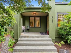 4755 39th Avenue S, Seattle WA 98118