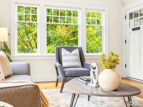 4755 39th Avenue S, Seattle WA 98118