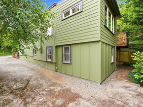 4755 39th Avenue S, Seattle WA 98118