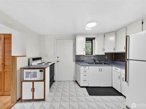 17830 116th Avenue SE, Renton WA 98058