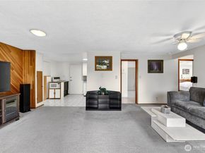 17830 116th Avenue SE, Renton WA 98058