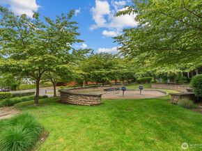 15652 NE 103rd Court 103, Redmond WA 98052